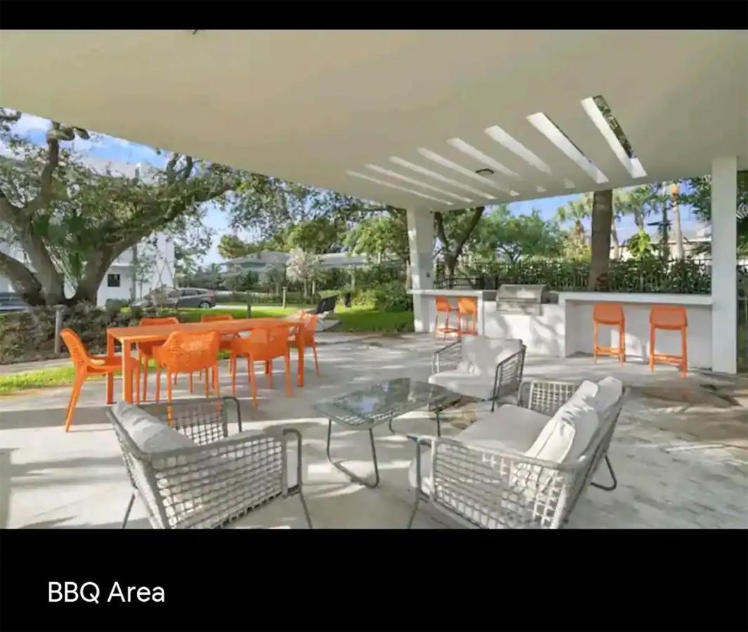 Lux Place And Cozy 3Beds 2Rooms Enjoy Life In Wpb Gym, Ev Station Nearby The Downtown And Beaches West Palm Beach Exterior photo