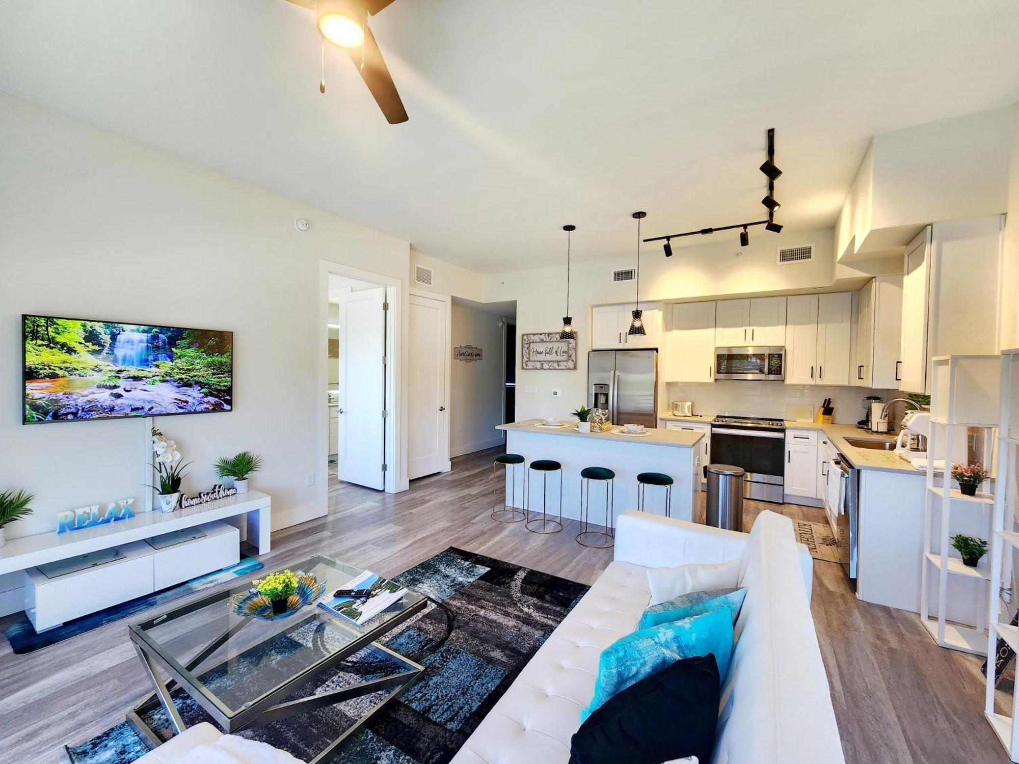 Lux Place And Cozy 3Beds 2Rooms Enjoy Life In Wpb Gym, Ev Station Nearby The Downtown And Beaches West Palm Beach Exterior photo