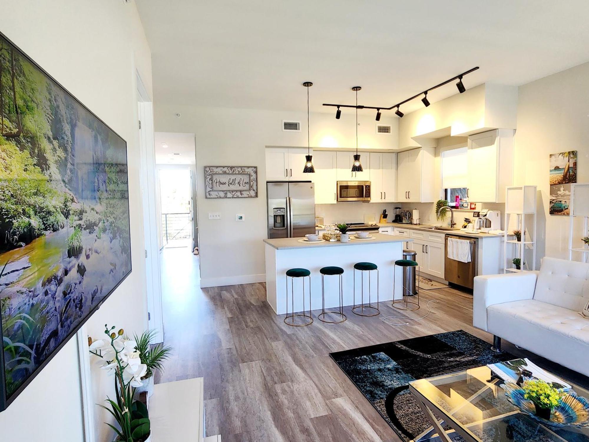 Lux Place And Cozy 3Beds 2Rooms Enjoy Life In Wpb Gym, Ev Station Nearby The Downtown And Beaches West Palm Beach Exterior photo